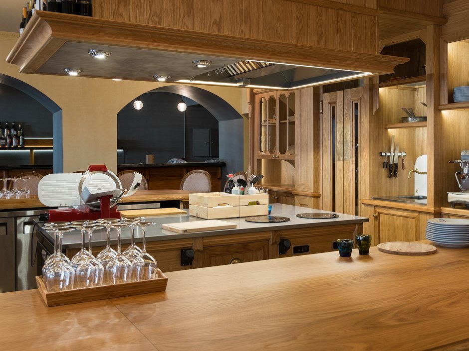 Анонимное общество усердных дегустаторов рубинштейна. Общество дегустаторов. Общество дегустаторов. Анонимное общество усердных дегустаторов санкт-петербург. Бар анонимных дегустаторов.