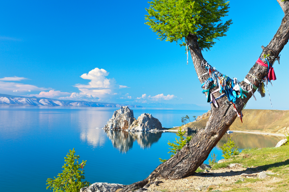 Baikal,Lake,On,Sunny,Day.,Beautiful,Summer,Landscape,Of,Olkhon
